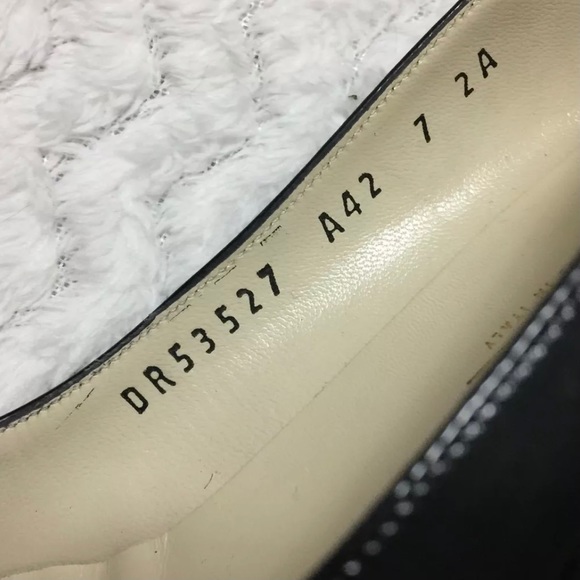 Ferragamo Vintage Kitten Heel Patent Leather Pumps - Picture 3 of 7